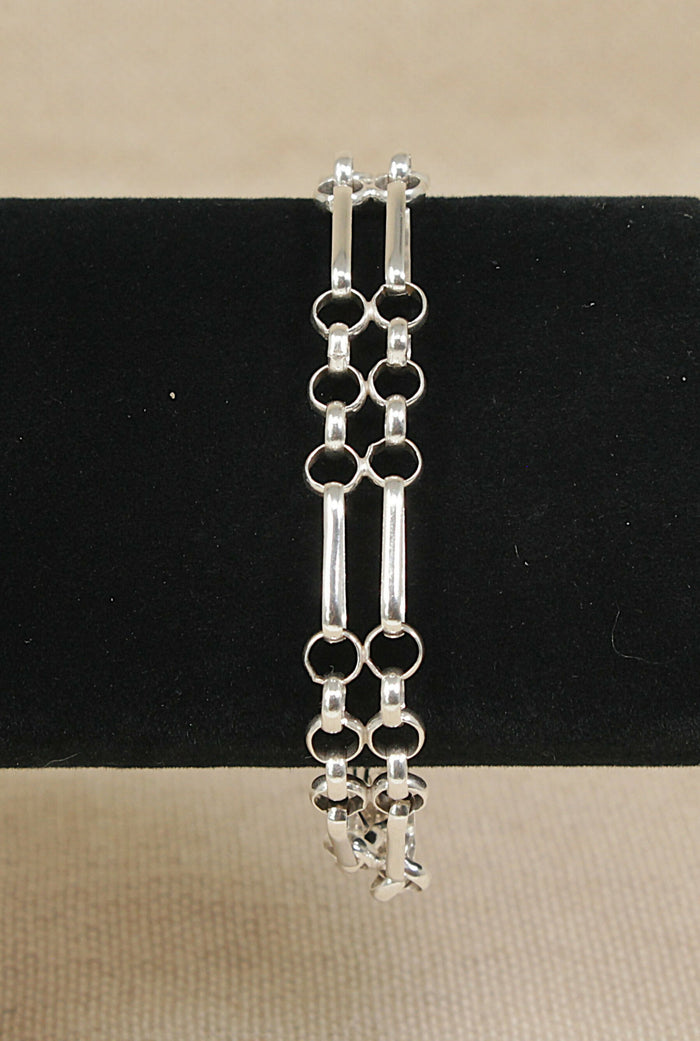 Beautiful Italian Sterling Silver Bracelet – Symmetrical Link Design