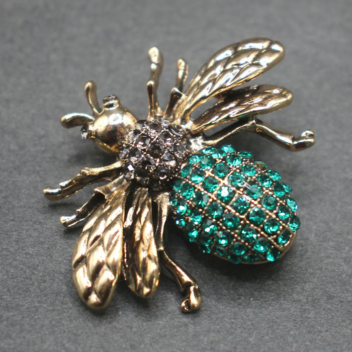 Bee brooch