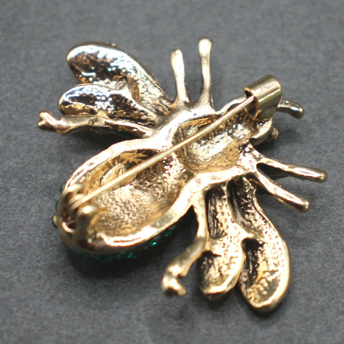 Bee brooch