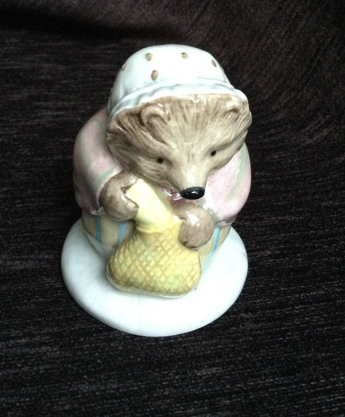 Beswick Beatrix Potter Figurine Beswick MRS TIGGYWINKLE BUYS PROVISIONS figurine