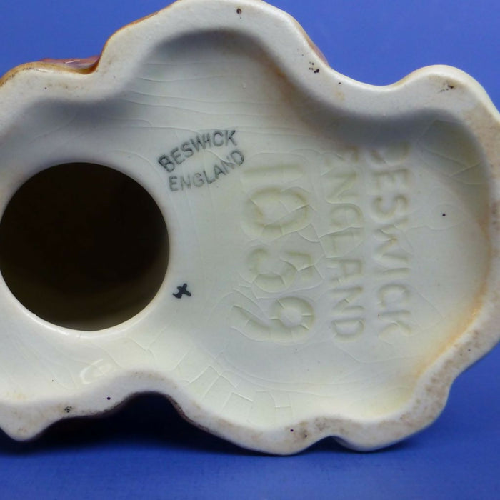 Beswick Pekinese Dog Begging Model No 1059