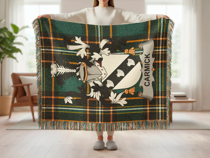 Key features of the Carmick cotton woven blanket with fringed edges.