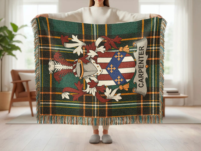 Feature list for the Carpenter cotton woven blanket with fringed edges.