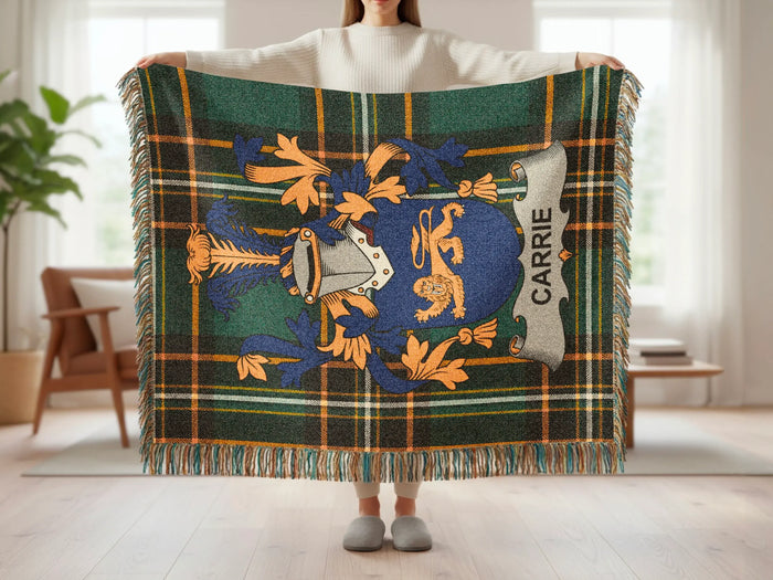 Feature panel for the Carrie cotton woven blanket with fringe.