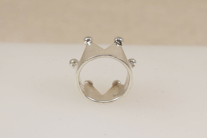 Charming Sterling Silver Crown Ring