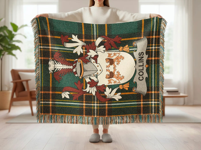 Feature panel for the Collins cotton woven blanket with fringed edges.