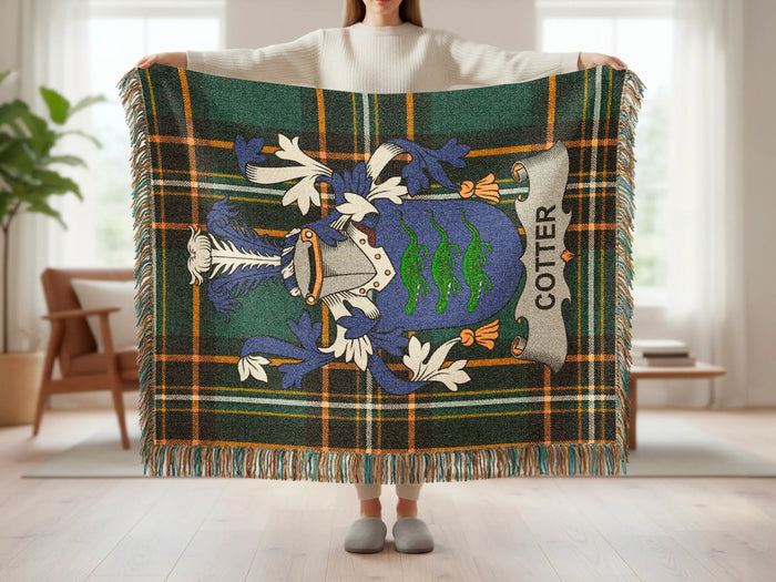 Key features of the Cotter cotton woven blanket with fringed edges.