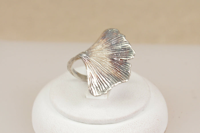 Elegant Art Nouveau Style Sterling Silver Leaf Ring