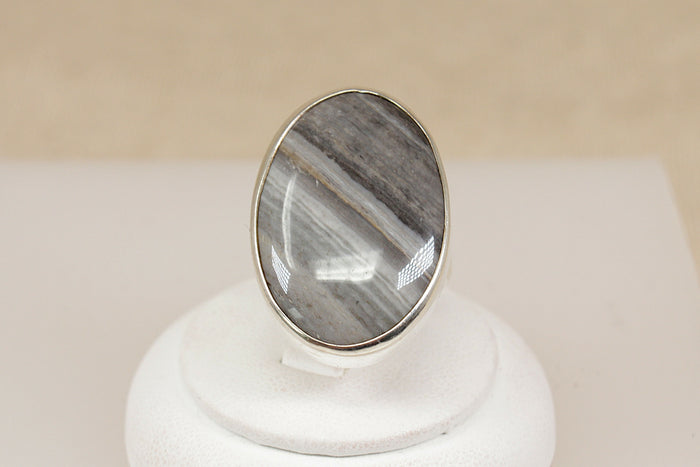 Finely Made Sterling Silver Grey Banded Agate Statement Ring