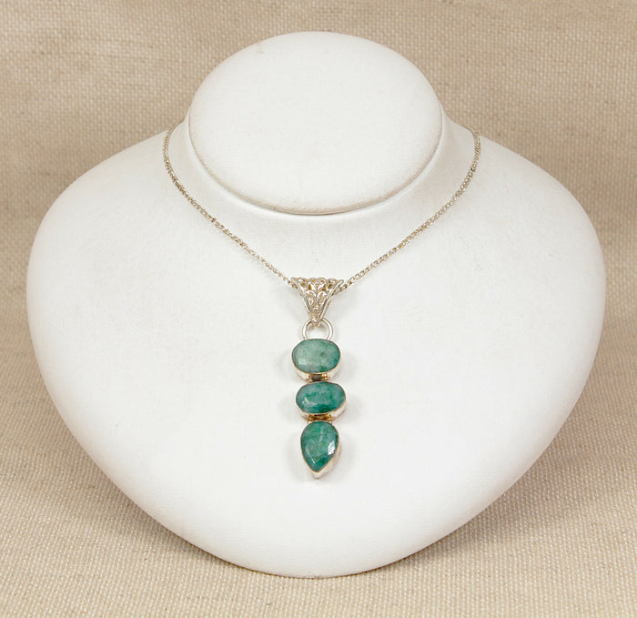 Handcrafted Sterling Silver & Chrysoprase Pendant with 18-Inch Chain