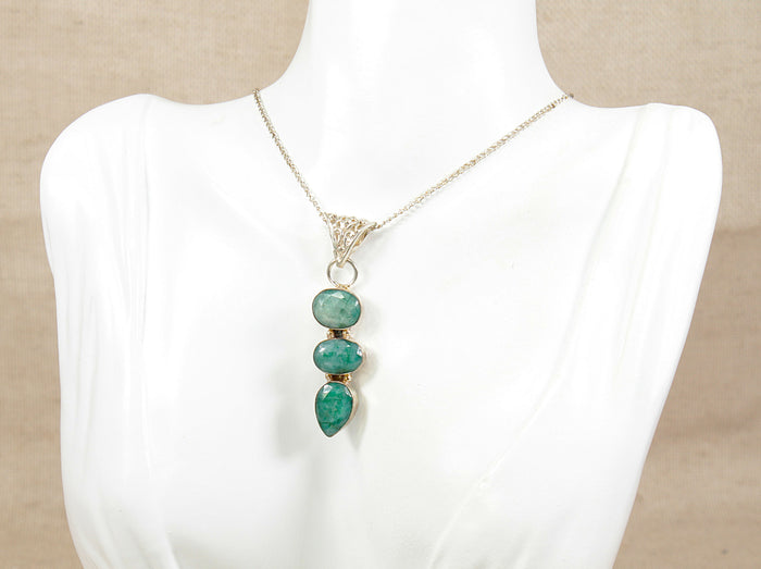 Handcrafted Sterling Silver & Chrysoprase Pendant with 18-Inch Chain