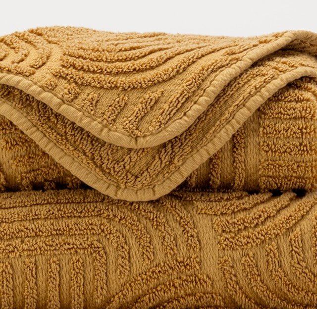 Olly Euro Hand Towel 21X39 Gold 840 by Abyss