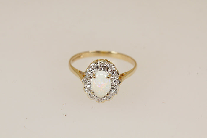 Pretty 9ct Gold Fire Opal & Diamond Cluster Ring – Birmingham 1989