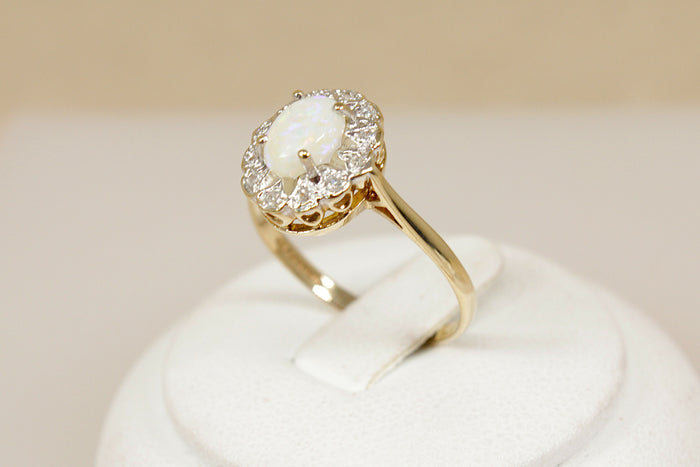 Pretty 9ct Gold Fire Opal & Diamond Cluster Ring – Birmingham 1989