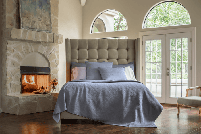 Lili Alessandra Retro Blue in bedroom
