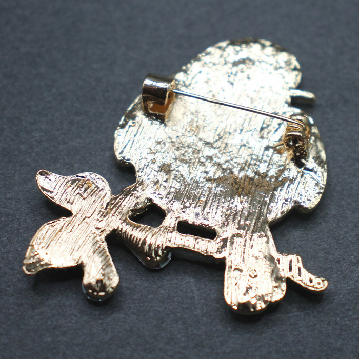 Robin brooch