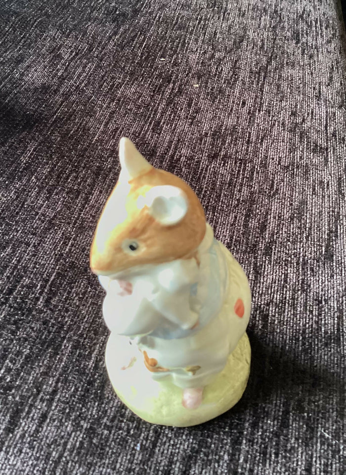 Royal Doulton Brambly Hedge figurine Royal Doulton Dusty and Baby figurine DBH26