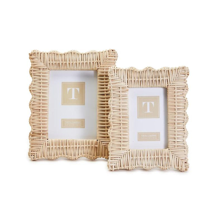 Scallop Wicker Weave Frame