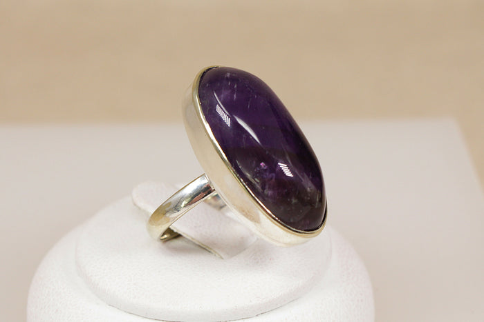 Stunning Sterling Silver & Amethyst Cabochon Statement Ring