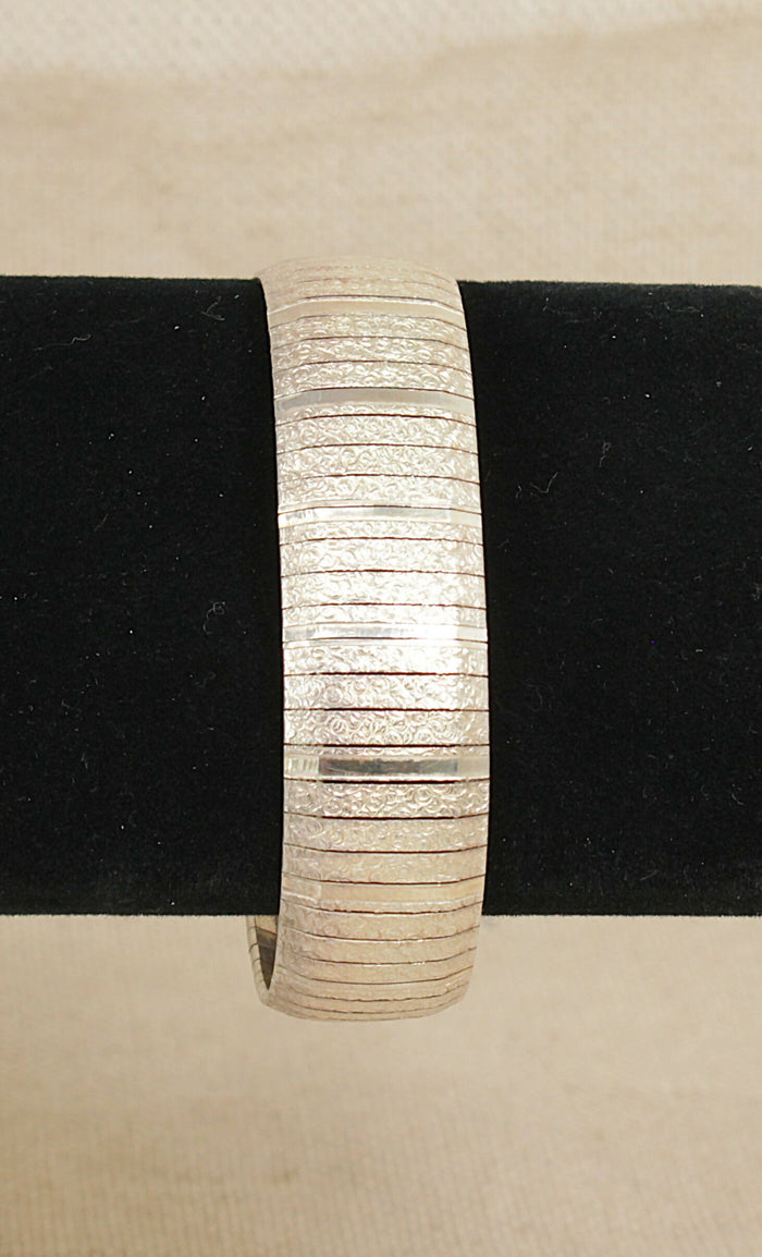 Stylish Italian Silver Flexible Bangle – Secure Clasp & Safety Clip, Stamped 925 & ITALY