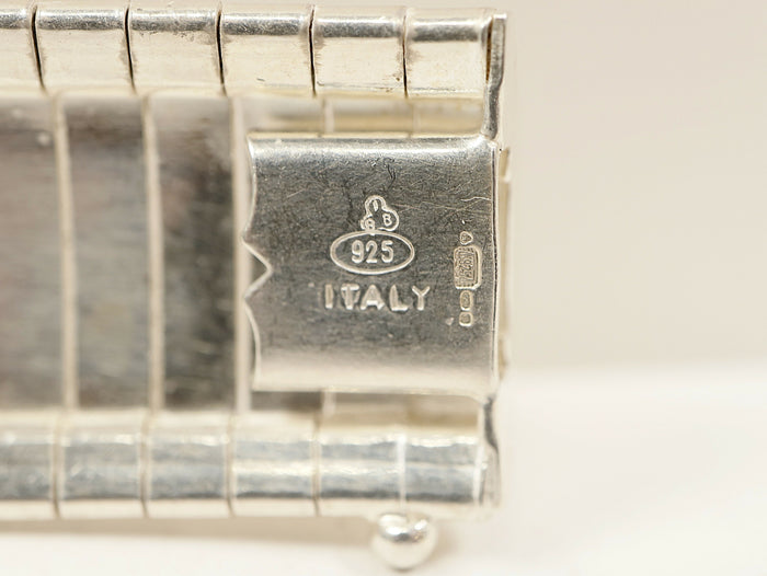 Stylish Italian Silver Flexible Bangle – Secure Clasp & Safety Clip