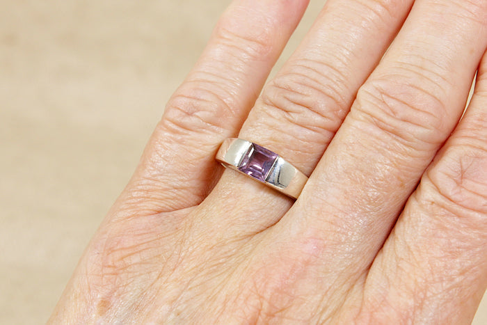 Stylish Kit Heath Sterling Silver & Amethyst Geometric Ring