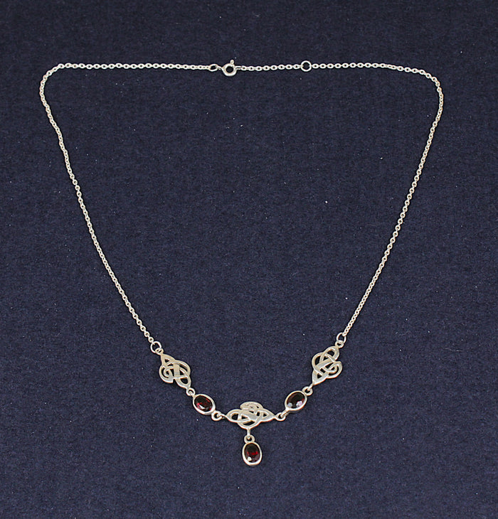 Stylish Kit Heath Sterling Silver & Garnet Celtic Knot Necklet – Adjustable 17½–18½ Inches