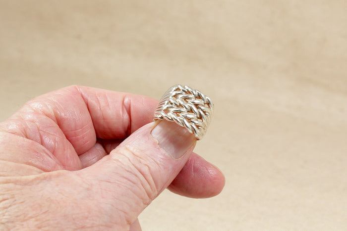 Substantial Vintage Silver Keeper Ring – Sheffield 1998