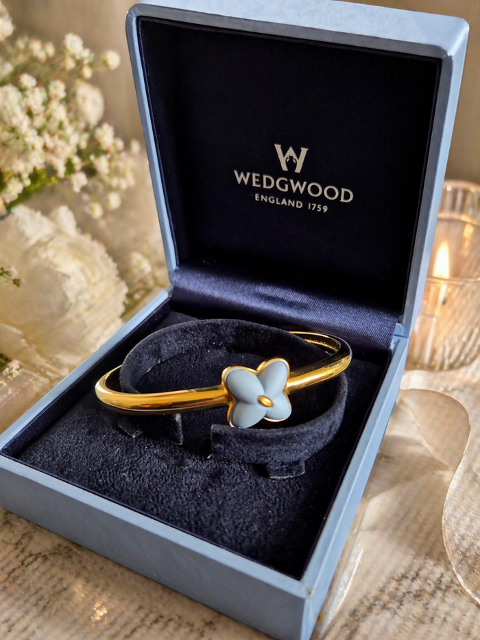Wedgwood Blue Jasperware Gold Tone Bracelet